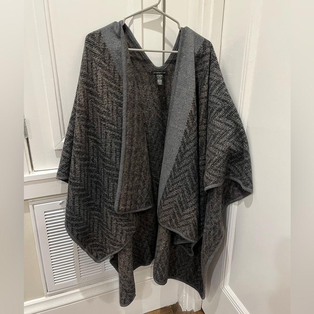 Do Everything in Love chevron checked shawl wrap